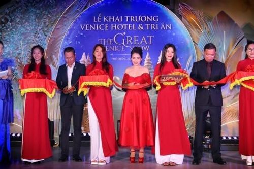 Khai trương khách sạn Venice Hotel Phú Quốc và khai mạc chợ đêm bên biển Vui-Fest Bazaar