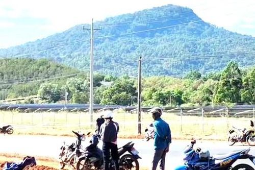 Phát hiện thanh niên tử vong bất thường bên đường ở Bình Phước