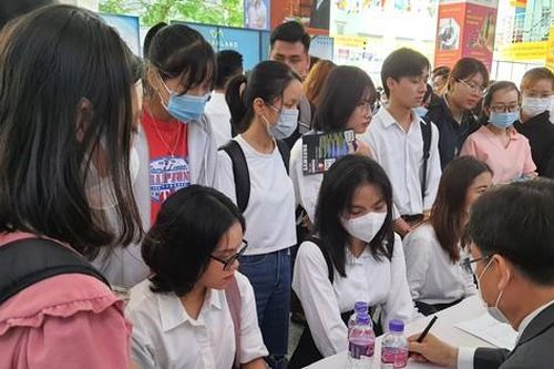 Sinh viên trường nào thuộc ĐHQG TPHCM được tuyển dụng nhiều nhất?