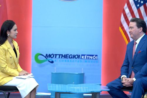Đại sứ các nước kể chuyện Việt Nam trên sóng truyền hình