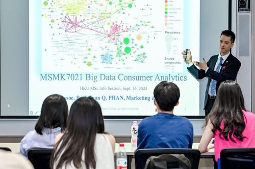 Trải nghiệm môi trường học tập của Đại học Hồng Kông