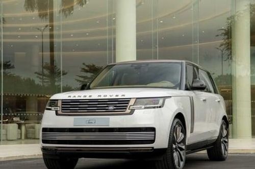 Range Rover SV mới, mẫu xe đầu tiên sử dụng biểu tượng SV bằng gốm