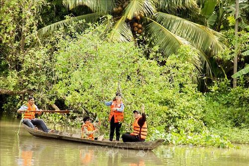 Xây dựng các sản phẩm du lịch đặc thù mang nét đặc trưng xứ Dừa