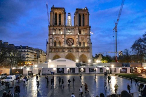 Bên trong đại công trình trùng tu Nhà thờ Đức Bà Paris