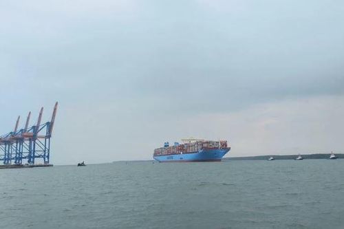 Quảng Nam: Thông tin về vụ 31 container hàng hóa bị rơi xuống biển