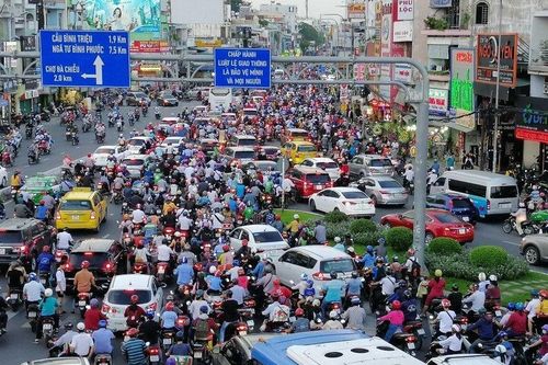 Có nên thu phí khí thải xe máy, ô tô?