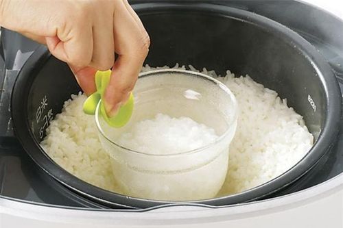 Mẹo chữa cơm hoặc xôi bị khê, nhão hay sống sượng khi nấu bằng nồi điện cực đơn giản nhưng vô cùng hiệu quả