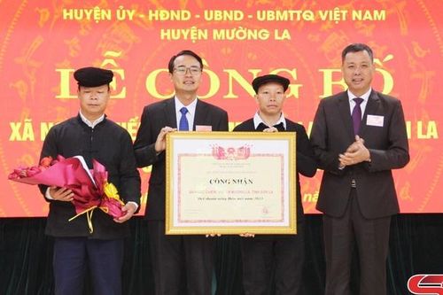 Xã Ngọc Chiến đạt chuẩn nông thôn mới
