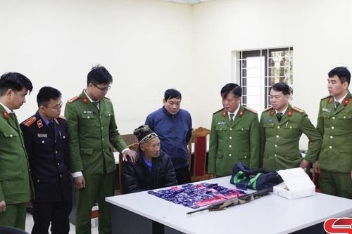 Bắt giữ đối tượng vận chuyển trái phép hơn 11.900 viên MTTH
