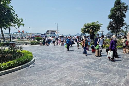 Quảng Ninh: Vân Đồn nhiều tin vui chào năm mới
