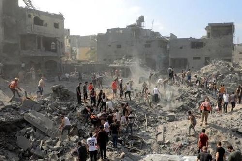 Trại tị nạn ở Gaza hứng bão hỏa lực trong đêm Giáng sinh, 70 người thiệt mạng