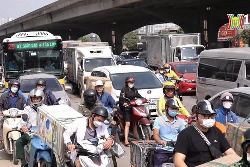 Ô tô, xe máy chưa phải chịu phí khí thải