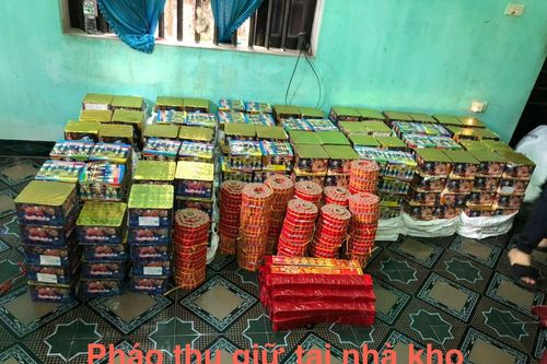 Triệt phá ổ nhóm mua bán pháo tại Hà Nội, thu giữ gần 01 tấn pháo nổ