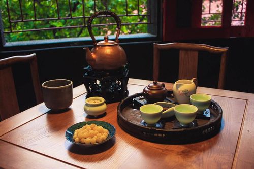 Triết lý nhân sinh trong một chén trà