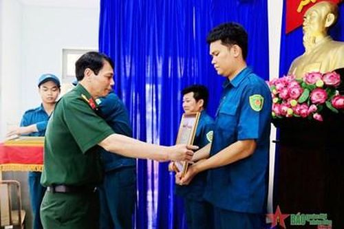 Đảng viên trẻ mưu trí, dũng cảm