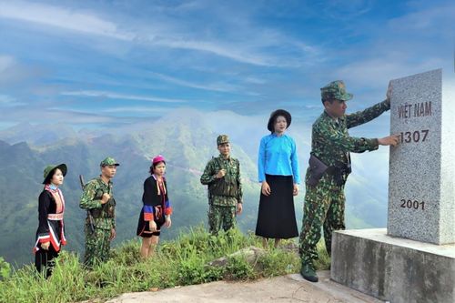 Giữ vững chủ quyền, đảm bảo an ninh trật tự khu vực biên giới