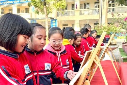 Trao tặng 3 công viên xanh cho 3 trường Tiểu học ở Hà Nội
