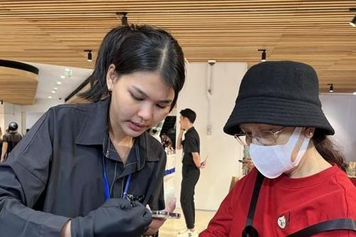 Chạy 'sô' làm việc thời vụ cuối năm