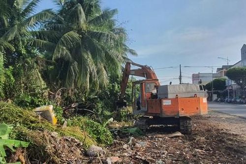 Tháo dỡ nốt ngôi nhà án ngữ đường vào trung tâm Bạc Liêu gần 20 năm