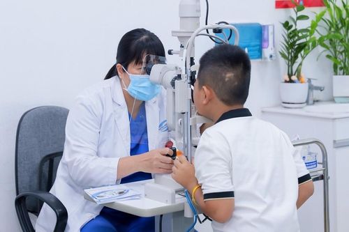 Ánh sáng tự nhiên - 'liều thuốc' quý trong quản lý cận thị