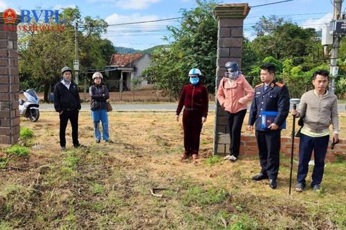 VKSND huyện Kbang phối hợp công tác xem xét thẩm định tại chỗ vụ việc