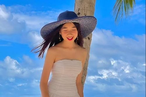 Nhan sắc con gái Nguyễn Thị Huyền: Xinh đẹp và sang chảnh không hề thua kém người mẹ Hoa hậu