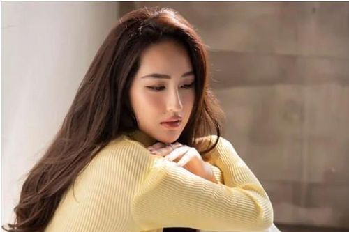 Mai Phương Thúy lên tiếng ra sao về tin đồn sinh con cho đại gia?