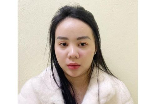 Chân dung 'tú bà' tổ chức cho cặp đôi mây mưa