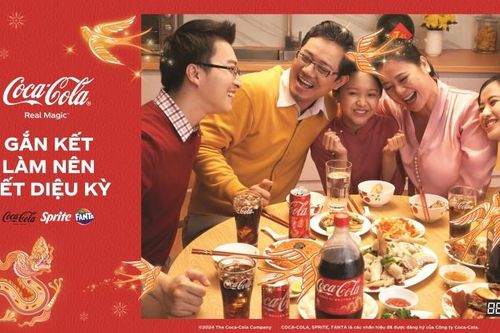Coca-Cola lan tỏa thông điệp 'Gắn kết làm nên Tết diệu kỳ' trong chiến dịch Tết 2024