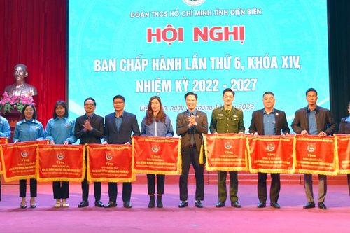 Tỉnh đoàn khen thưởng nhiều tập thể, cá nhân