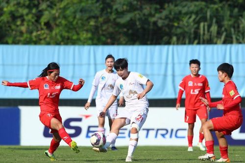 TP.HCM I chạm một tay vào chức vô địch giải bóng đá nữ VĐQG