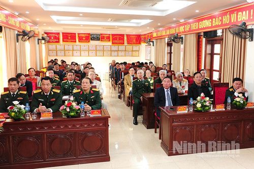 Gặp mặt kỷ niệm 75 năm Ngày truyền thống LLVT thành phố Ninh Bình