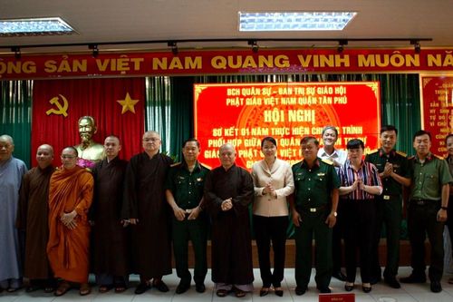 Ban Chỉ huy Quân sự và Ban Trị sự Phật giáo Q.Tân Phú sơ kết 1 năm ký kết hoạt động