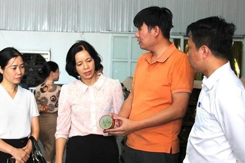 Bài 1: Nhiều sản phẩm được tiêu thụ ở các tỉnh, thành phố và xuất khẩu