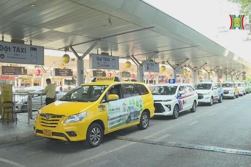 Triển khai thu phí không dừng tại ba sân bay lớn