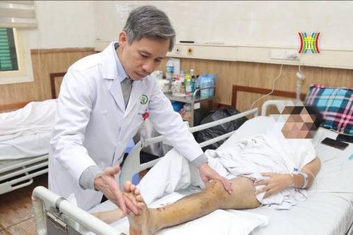 Phẫu thuật thành công cho CSGT bị 'quái xế' đâm gãy chân
