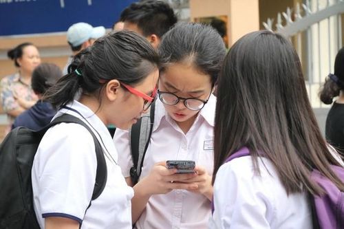 Thành phố Hồ Chí Minh: Trường học không được tạo độc quyền khi thanh toán không dùng tiền mặt