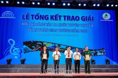 Góp phần cho công tác tuyên truyền về an toàn giao thông thêm sinh động