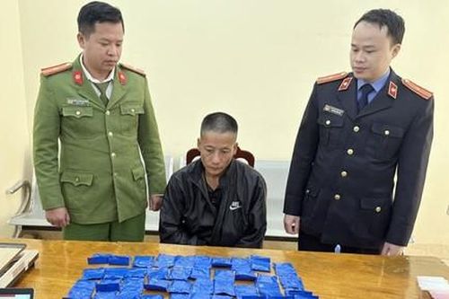 Bắt đối tượng chuyên buôn ma túy từ Lào về Việt Nam, thu giữ 12.000 viên hồng phiến