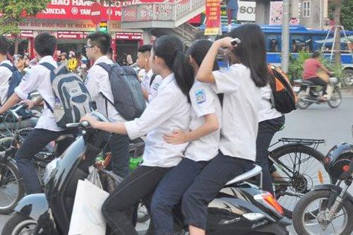 Xây dựng văn hóa giao thông cho học sinh