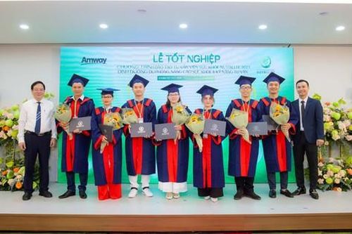 Lễ tốt nghiệp Tư vấn viên Sức khỏe Dinh dưỡng Nutrilite 2023