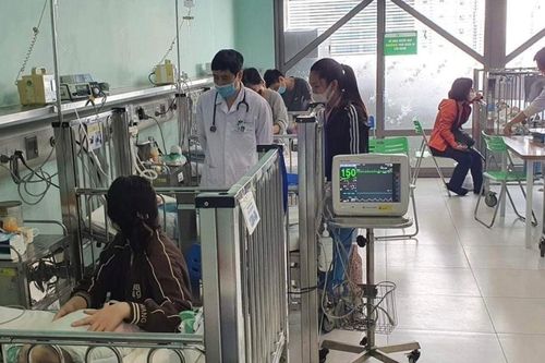 Bảo vệ sức khỏe trẻ em trong thời tiết lạnh giá