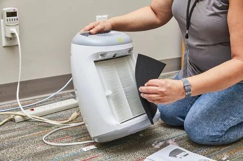 Dùng máy lọc không khí kiểu này vừa không sạch lại tốn điện