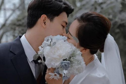 Hoa khôi bóng chuyền Việt Nam 'lên xe hoa' ở tuổi… 32 sau vài tháng yêu, pha 'chốt đơn' khiến tất cả ngỡ ngàng