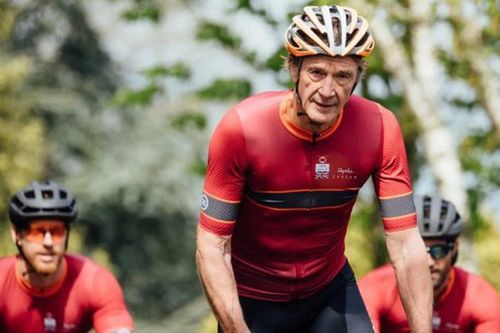 MU sống lại kỳ vọng với Sir Jim Ratcliffe, là tỷ phú tự thân tuổi 29, U70 vẫn thích phiêu lưu, đặt chân đến cả Bắc-Nam Cực