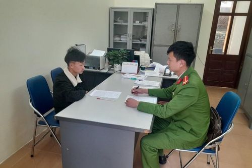 Lai Châu: Được công an vận động, đối tượng truy nã đã về chịu án