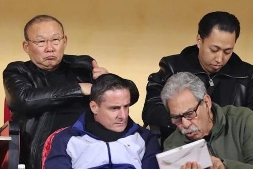 V-League 2023/24: Giữa đồn đoán, HLV Park Hang Seo bất ngờ dự khán trận đấu CLB Công an Hà Nội và CLB Bình Dương