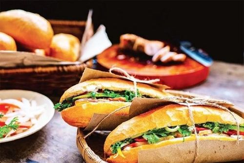 Giải thưởng Taste Atlas 2023/24: Bánh mì kẹp thịt của Việt Nam trong top 14 món ăn ngon nhất thế giới
