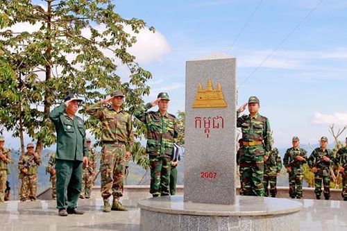 Tình biên cương từ cột mốc ngã ba biên