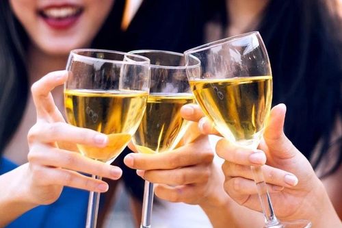 Ba cô gái bị kiện sau cuộc nhậu chết người